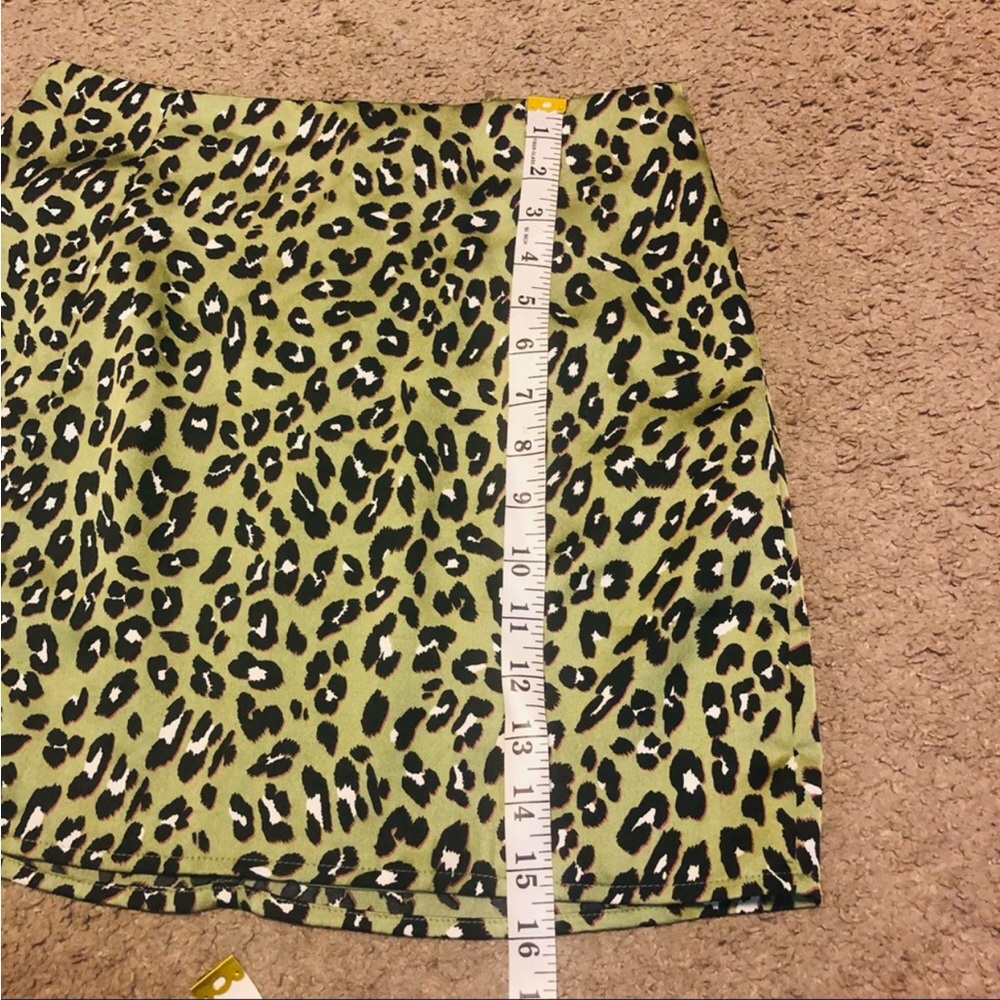 Superdown Betty Slit Mini Skirt in Green Leopard - Picture 8 of 9
